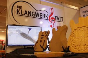 Ein österreichischer Instrumentenbauer produziert mit Visual Mill Gitarren nach Vorgaben der Kunden (Bild: Mecsoft).