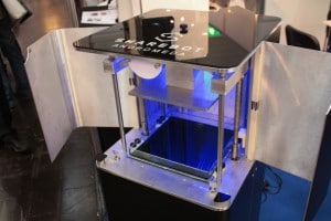 Andromeda von Sharebot: Ein Harzdrucker mit DLP-Technologie als Prototyp