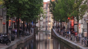 Im nächsten Jahr will MX3D die erste Brücke 3D-Drucken - mitten in Amsterdam (Bild: Joris Laarman/MX3D).