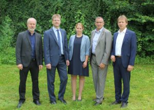 Um die neue Partnerschaft kümmern sich (v.l.n.r.):Ralf Prinz (CTO Inneo), Jürgen Vogt (Geschäftsführer Cadfem), Nathalie Mattwich (Vertrieb Cadfem), Gerhard Rieger (Vertriebsleiter Inneo) und Helmut Haas (Geschäftsführer Inneo) (Bild: Inneo).