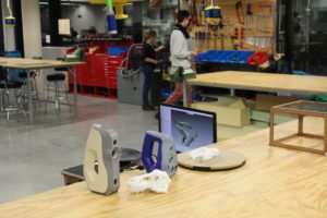 Die Artec-3S-Scanner sind bereit zum Scannen im MakerSpace der TU München.