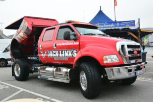 US-Cars wie der Ford F-650 sind in Europa kaum zu verkaufen, trotzdem sind die US-Firmen erfolgreich (Bild: Frank Schwichtenberg/Wikimedia, Lizenz: CC BY-SA 3.0).